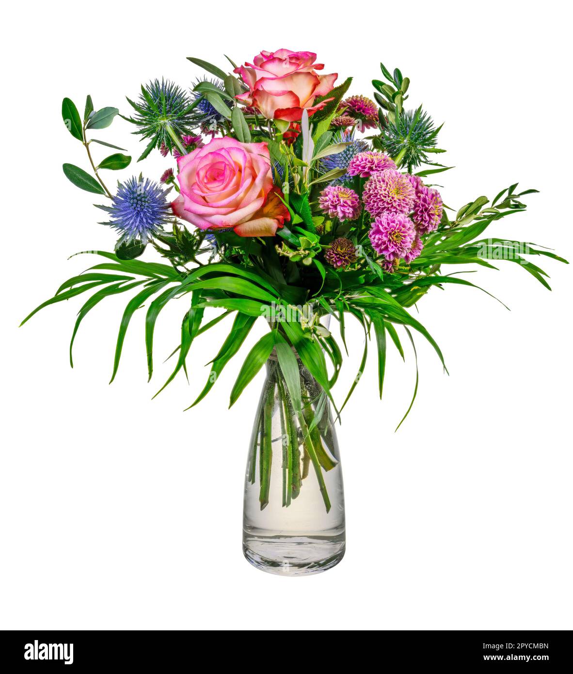 Isolierte Blumenarrangement in einer Glasvase Stockfoto