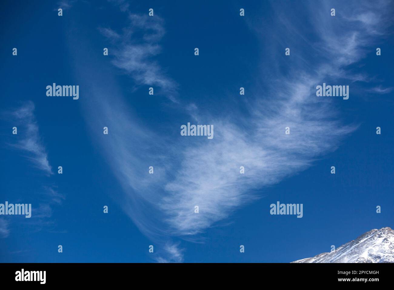 Windige Wolken Stockfoto