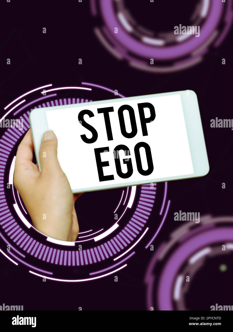 Inspiration mit Schild „Stop Ego“. Internetkonzept Beheben Sie Ihre Begeisterung für eine Entscheidung, ein Ereignis oder etwas anderes Stockfoto