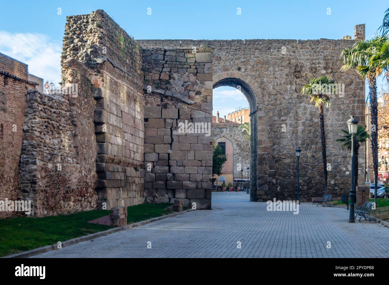 Alte Mauer, Steinbefestigung in der Stadt Talavera de la Reina, Castilla La Mancha, Spanien Stockfoto