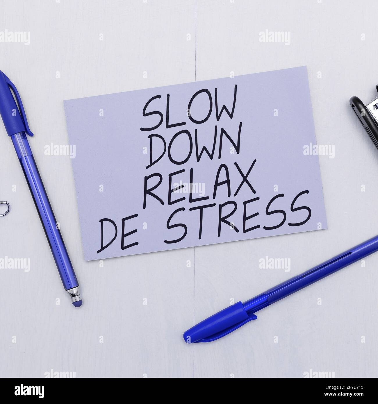 Konzeptionelle Anzeige langsamer Relax De Stress. Konzeptfoto Have a Pause Stresspegel reduzieren Ruhe Stockfoto