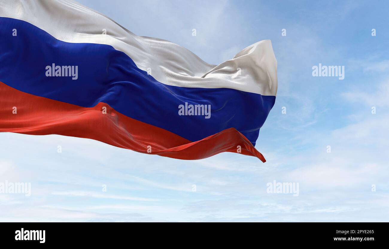 Die russische Nationalflagge winkt an klaren Tagen im Wind. Weiße, blaue und rote horizontale Streifen. Russische Föderationsflagge. Rendern der 3D-Darstellung Stockfoto