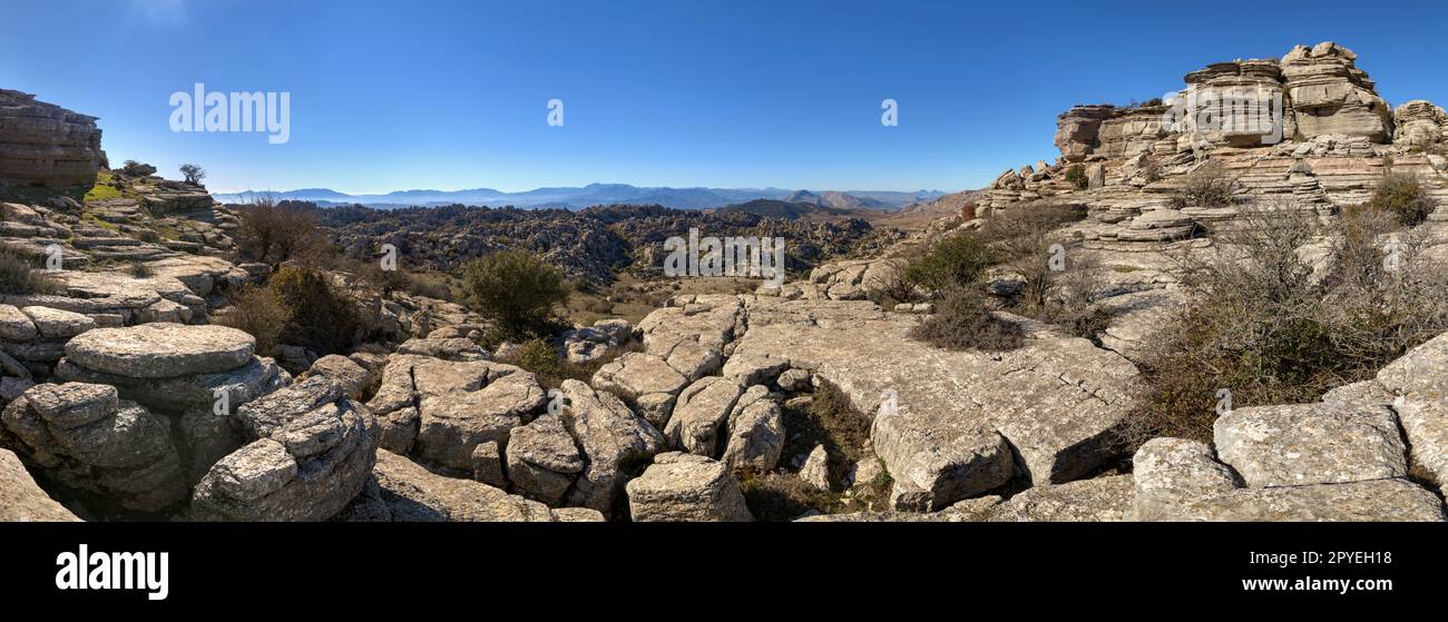 El Torcal de Antequera. Bonitos paisajes Karsticos, con muchas huellas de Amonites. Stockfoto