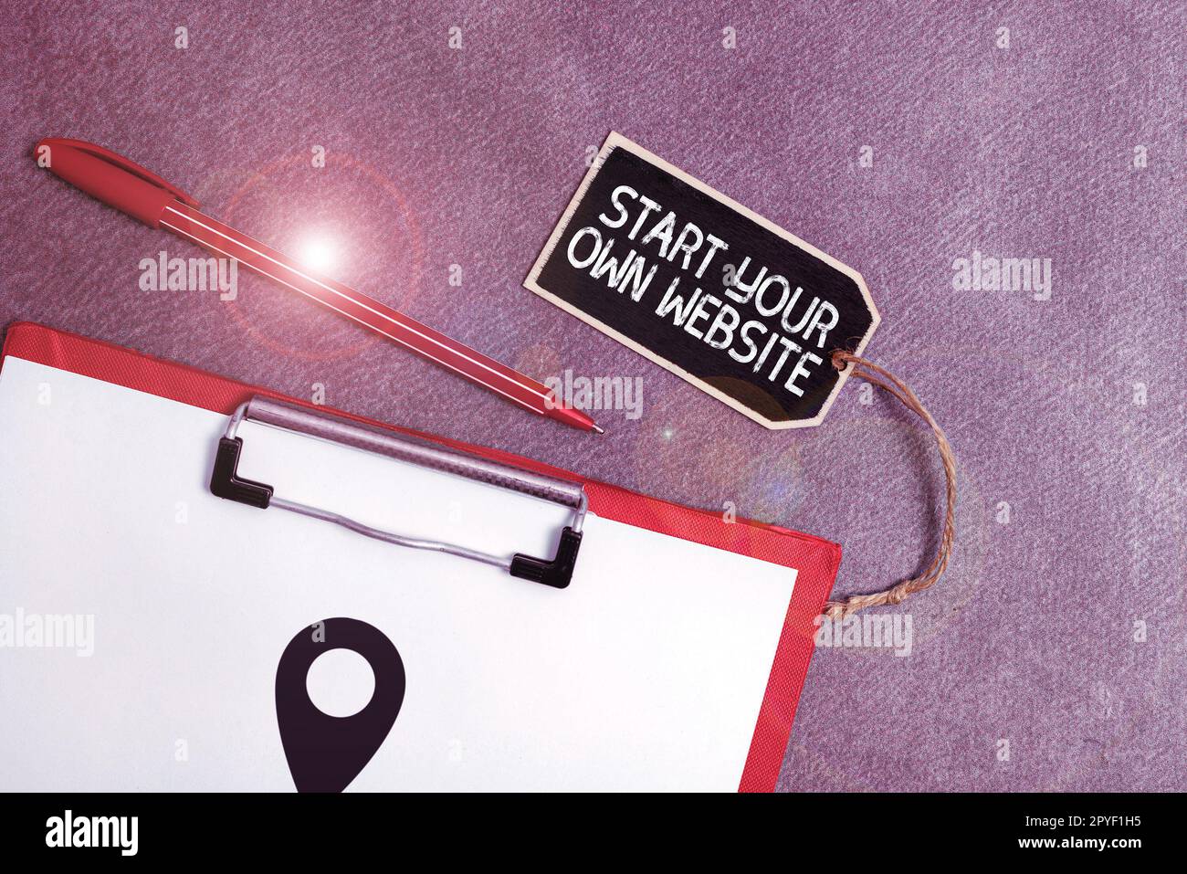 Handschriftlicher Text Erstellen Sie Ihre eigene Website. Der Geschäftsansatz dient als Erweiterung einer Visitenkarte und einer persönlichen Website Stockfoto