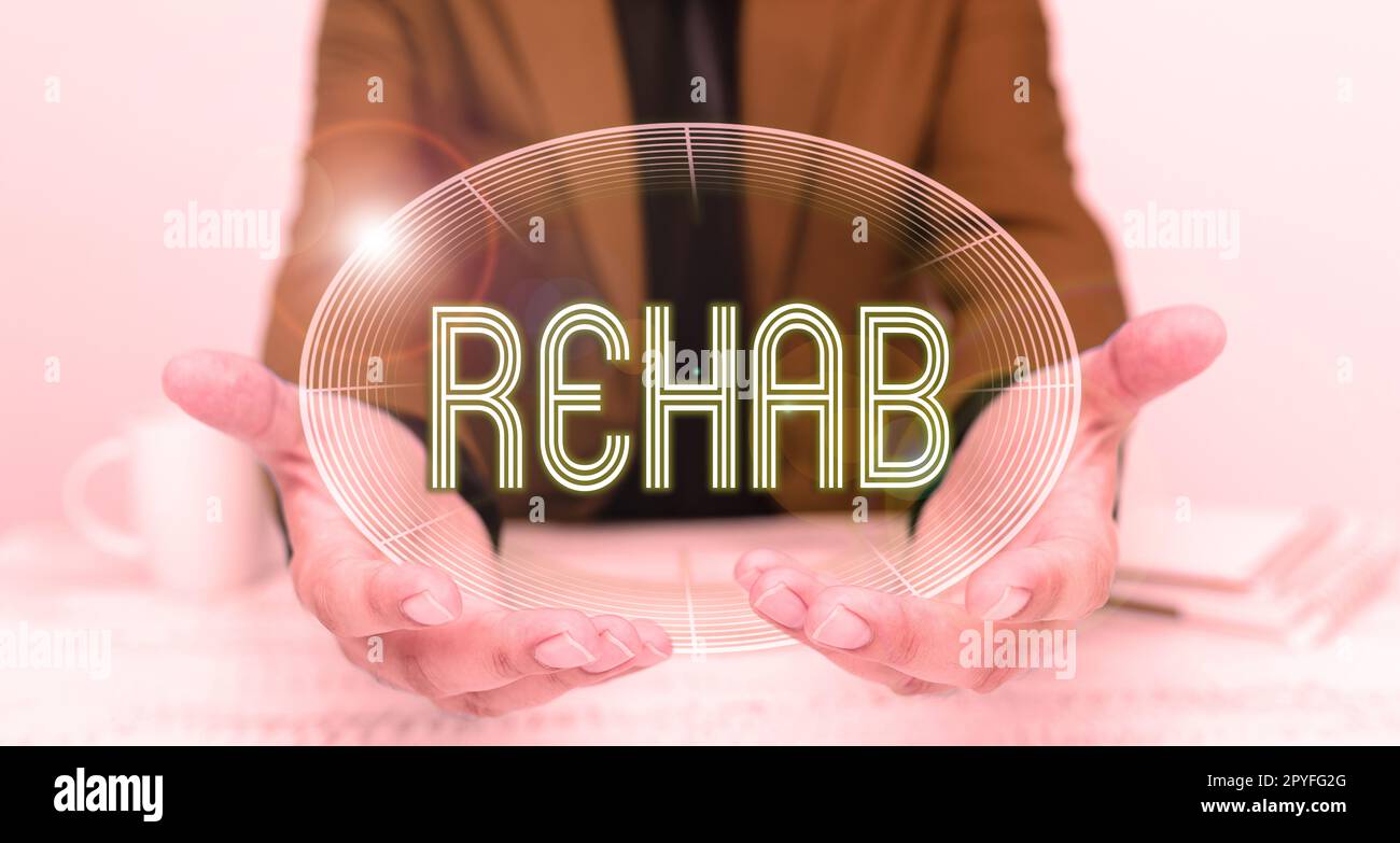 Inspiration mit Zeichen Rehab. Konzept der Verlaufsbehandlung bei Alkoholabhängigkeit typischerweise in Wohngebieten Stockfoto
