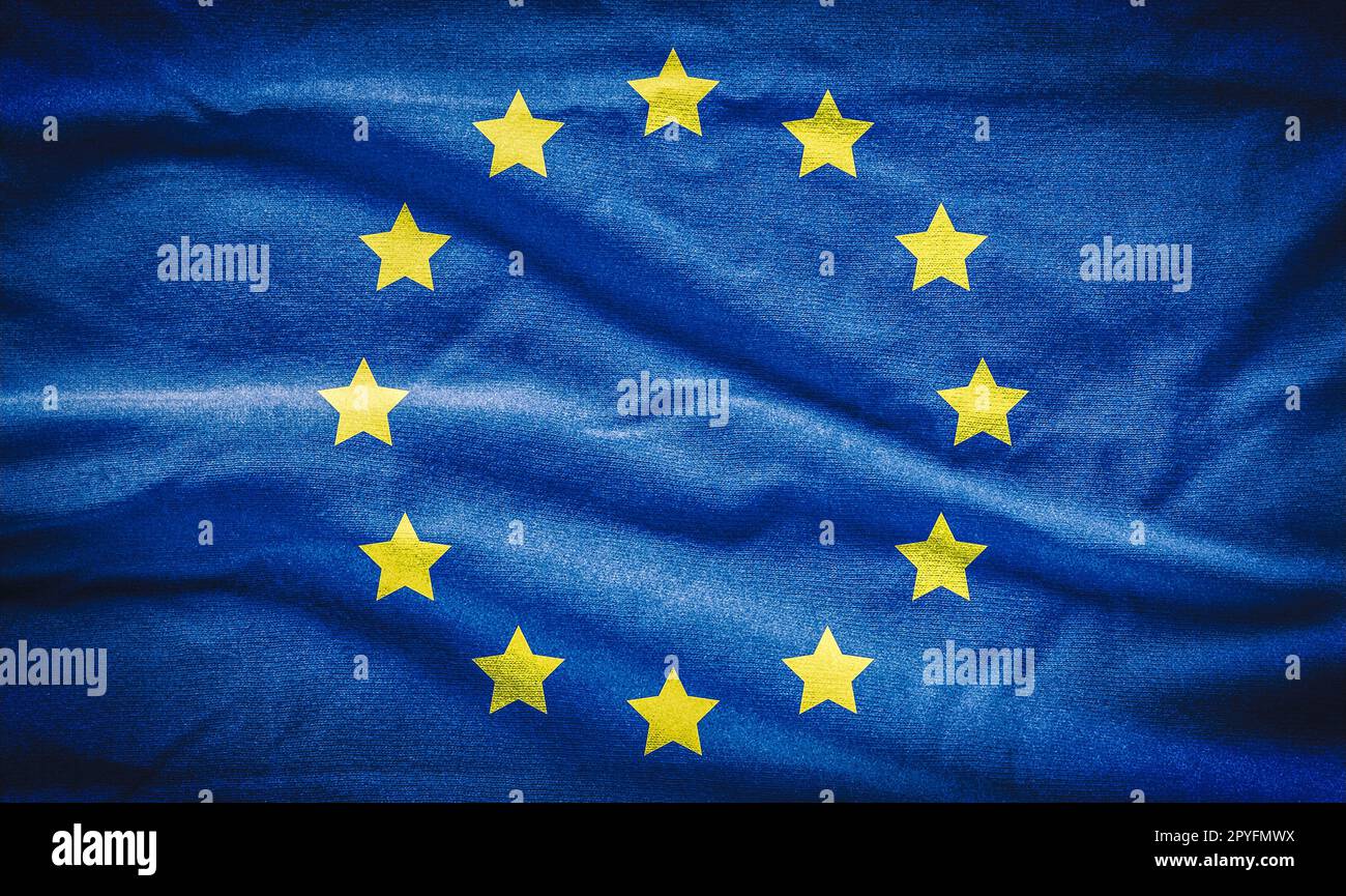 Konzept der Gewebeflagge der Europäischen Union. Flagge der Europäischen Union auf Baumwollgewebe gemalt. Stockfoto