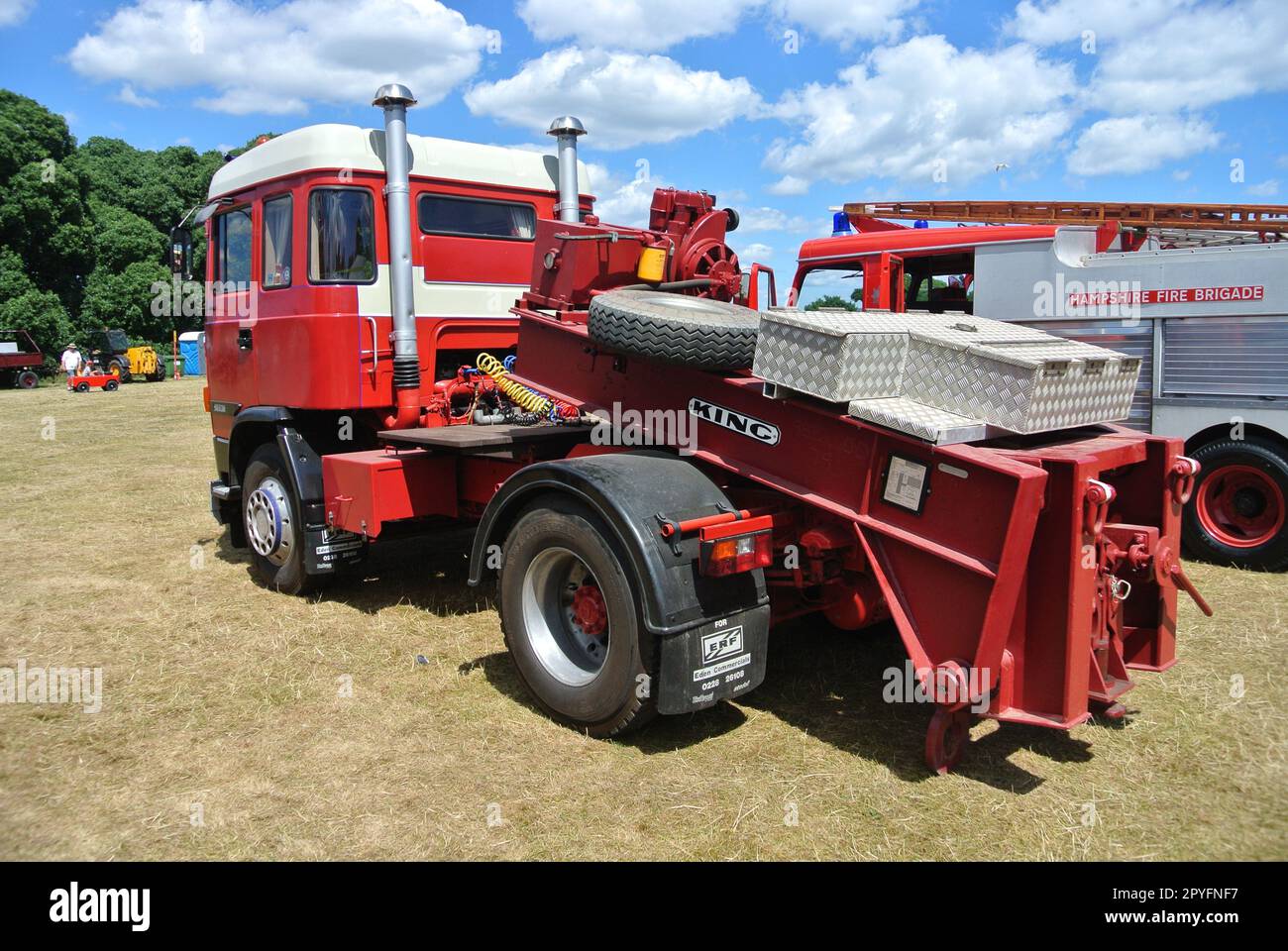 Ein LKW-Fahrerhaus der Baureihe ERF C aus dem Jahr 1984 wurde bei der 47. Historic Vehicle Gathering in Powderham, Devon, England, UK ausgestellt. Stockfoto