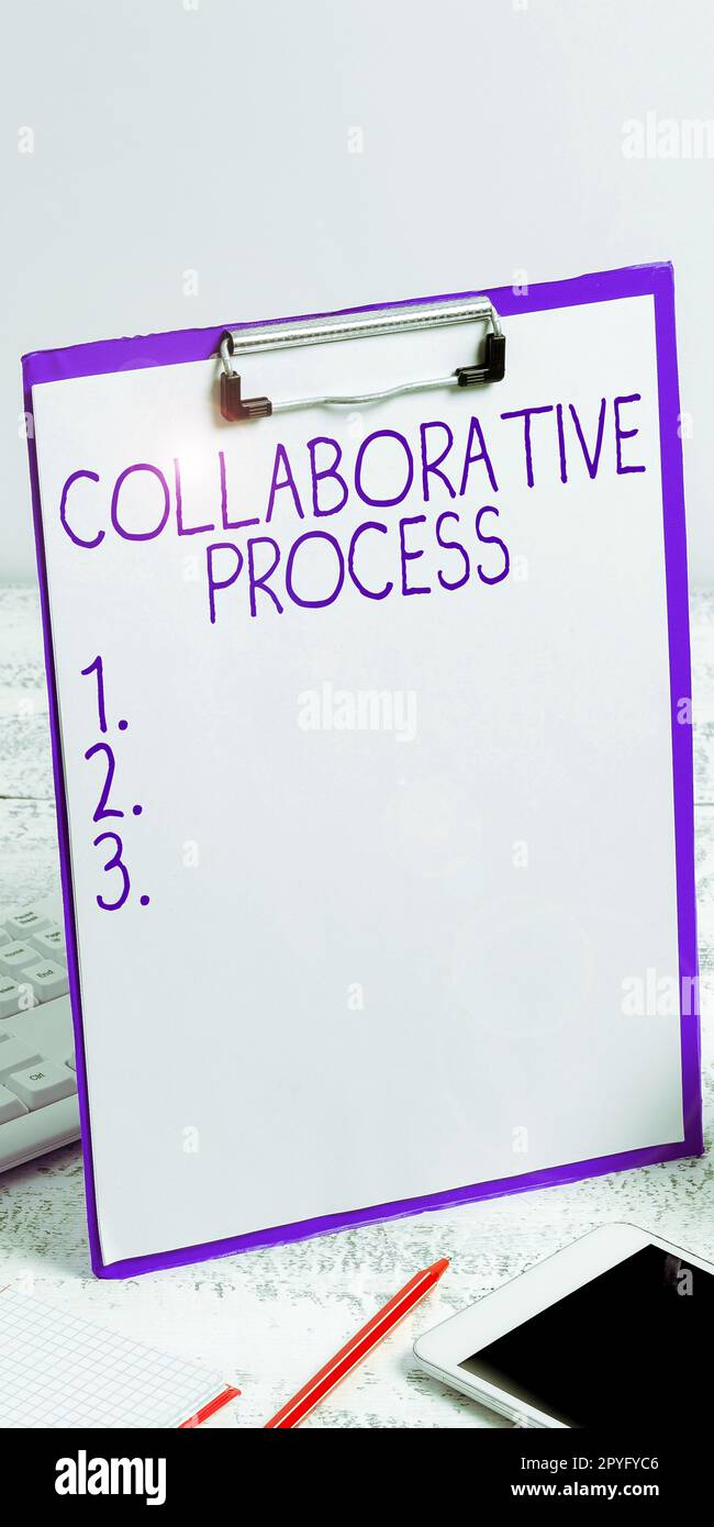 Konzeptionelle Darstellung des kollaborativen Prozesses. Wort für Arbeit von Menschen und Unternehmen, um Ergebnisse zu erzielen Stockfoto