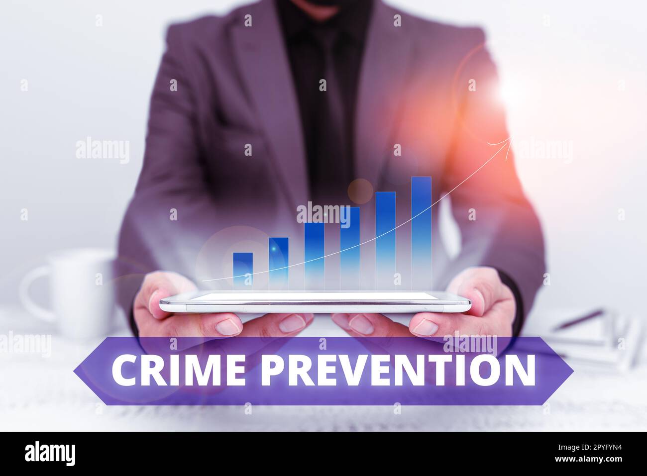 Handschrifttext Kriminalprävention. Konzeptfoto Bundesvergehen illegale Aktivitäten strafbar Stockfoto