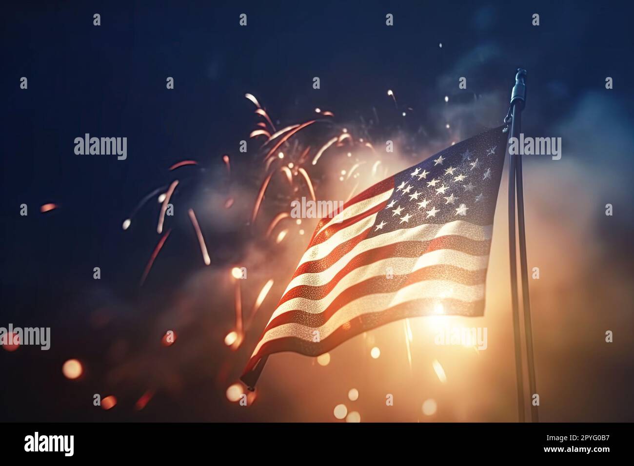 In der Nacht des Unabhängigkeitstages flattert die amerikanische Flagge stolz am Himmel über der Stadt. Das atemberaubende Feuerwerk trägt zum patriotischen Charakter bei Stockfoto