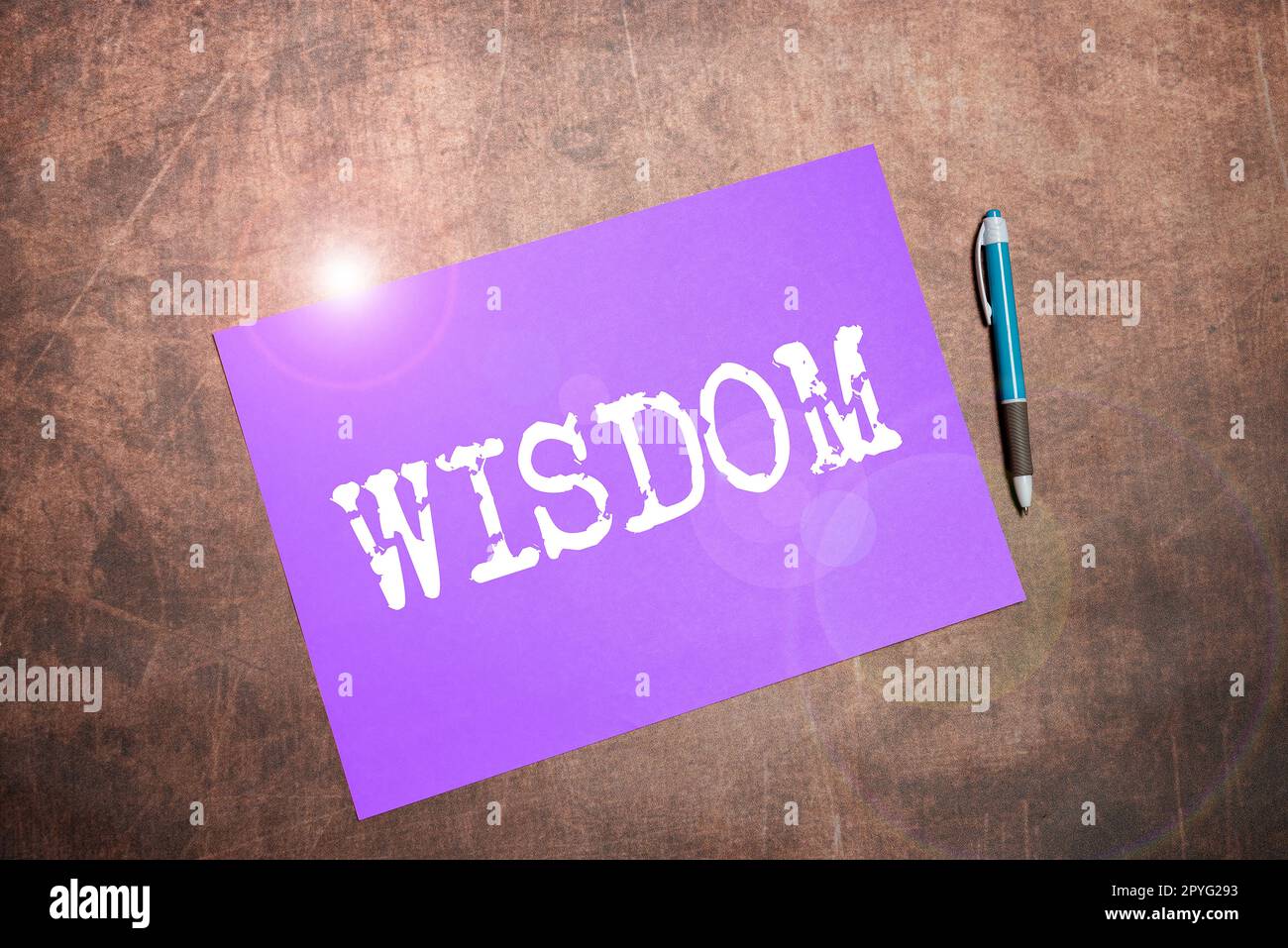 Schreiben zeigt Text Wisdom an. Geschäftsansatz Qualität Erfahrungswissen und gutes Urteilsvermögen etwas Stockfoto