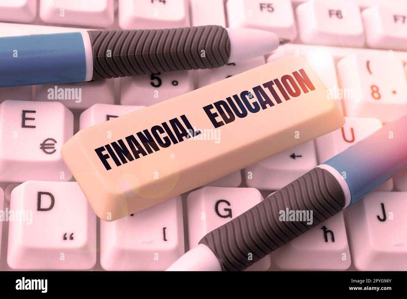 Text mit Inspiration Financial Education. Geschäftsbeispiele Verständnis von Währungsbereichen wie Finanzen und Investitionen Stockfoto