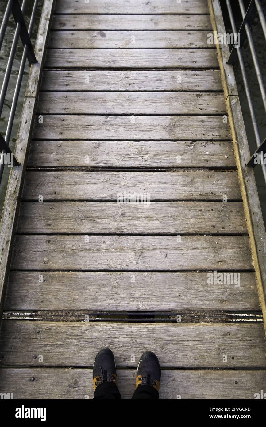 Füße des Menschen in der Natur Stockfoto