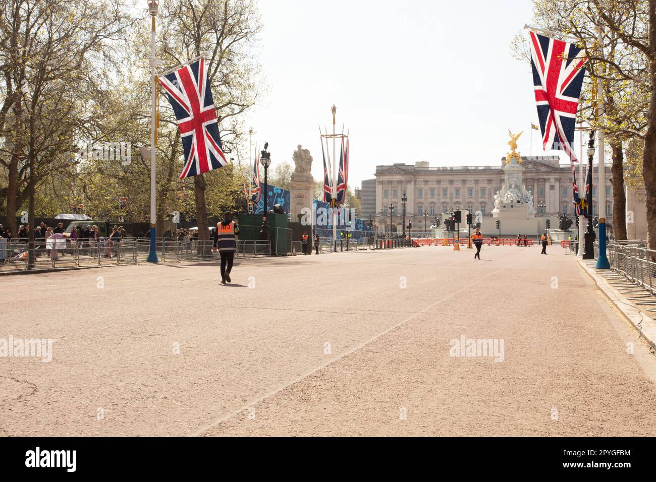 Krönungsvorbereitungen in der Mall. König Karl III. Krönung. Zentrum von London während der Krönung. Stockfoto