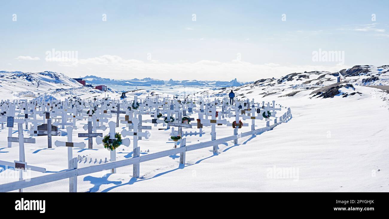 Grönland - die Schönheit des Nordens. Ein Foto eines Friedhofs außerhalb von Ilulissat, Grönland, DenmarkA Foto eines öffentlichen Friedhofs außerhalb von Ilulissat, Grönland, Dänemark. Stockfoto