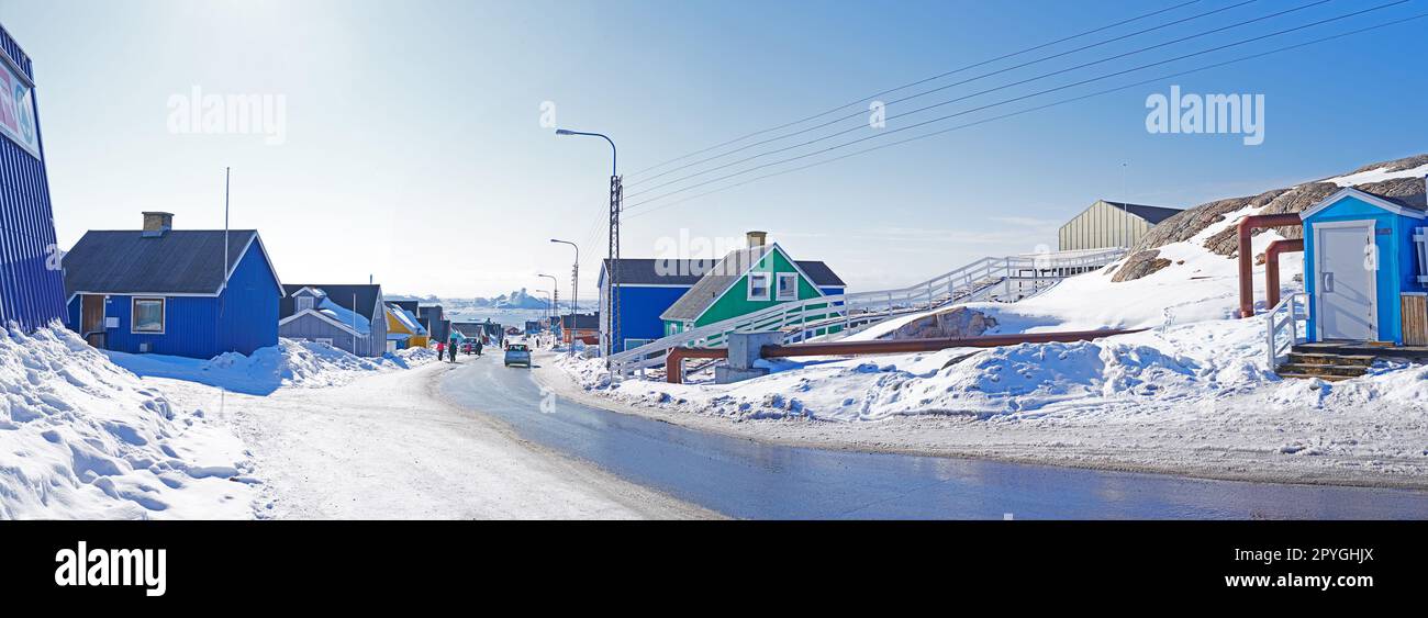 Grönland im Mai. Die Stadt Ilulissat, Grönland, Dänemark. Der Monat Mai. Stockfoto