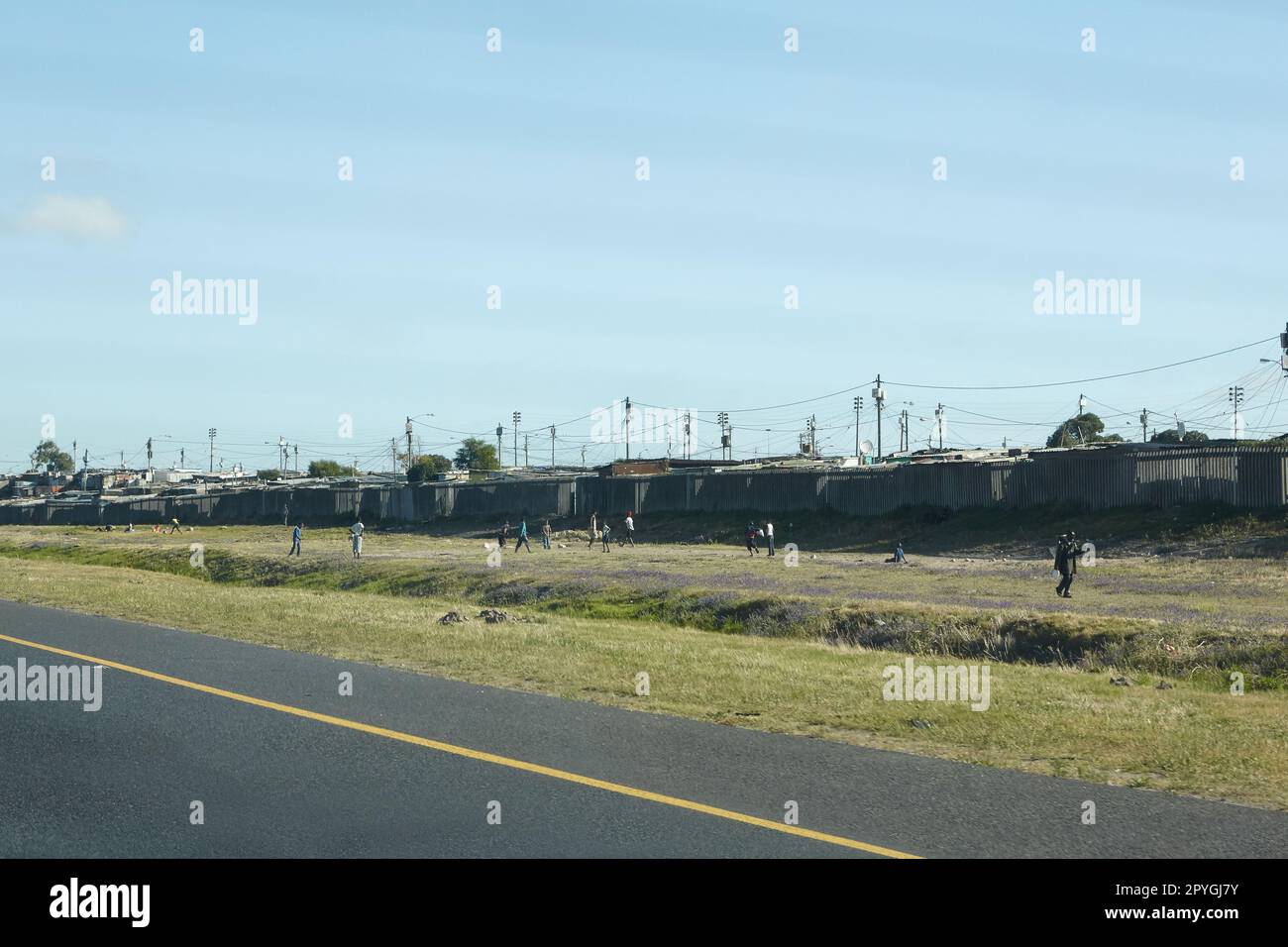 Informelle Einigung. Eine informelle Siedlung in Kapstadt. Stockfoto