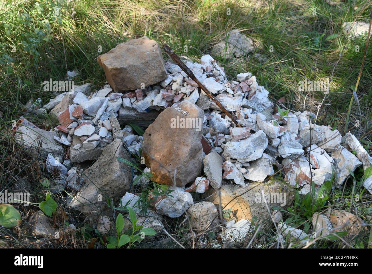 Mülldeponie auf dem Land, Provinz Alicante, Spanien Stockfoto