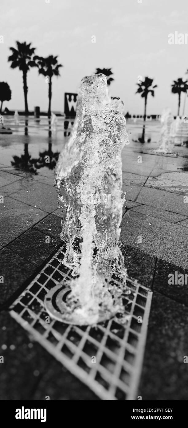 Brunnen auf der Gasse in Batumi. Georgien Stockfoto