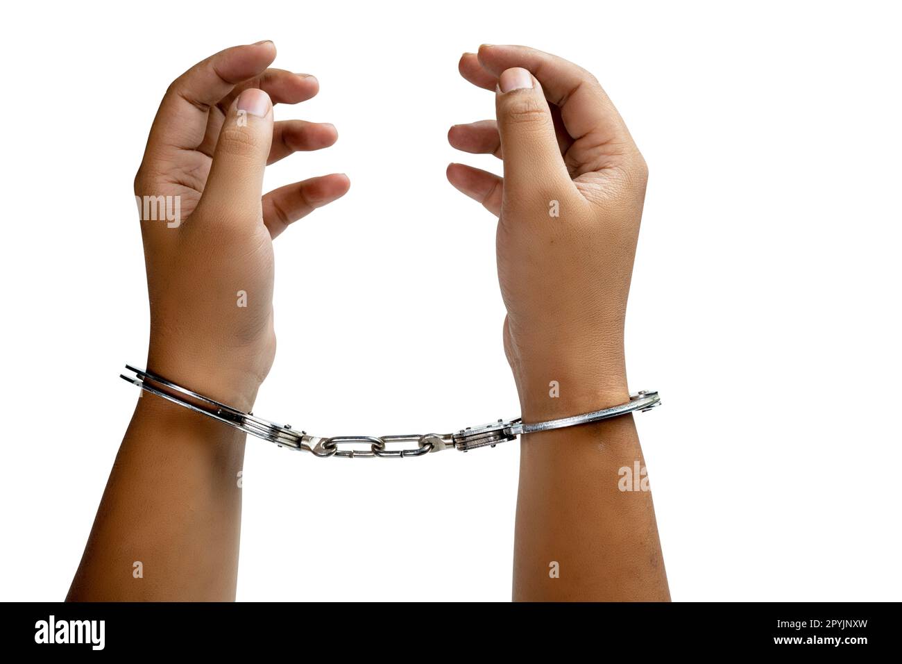 Ein verhafteter Mann mit Handschellen an der Hand, isoliert auf weißem Hintergrund Stockfoto