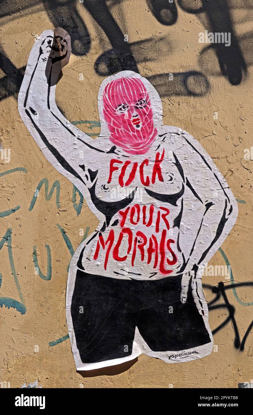 Scheiß auf deine Moral Graffiti - Stadtzentrum Budapest, Ungarn - Amina Sboui tunesische Studentin - "Mein Körper ist mein" Oben-ohne-Femen Foto Stockfoto