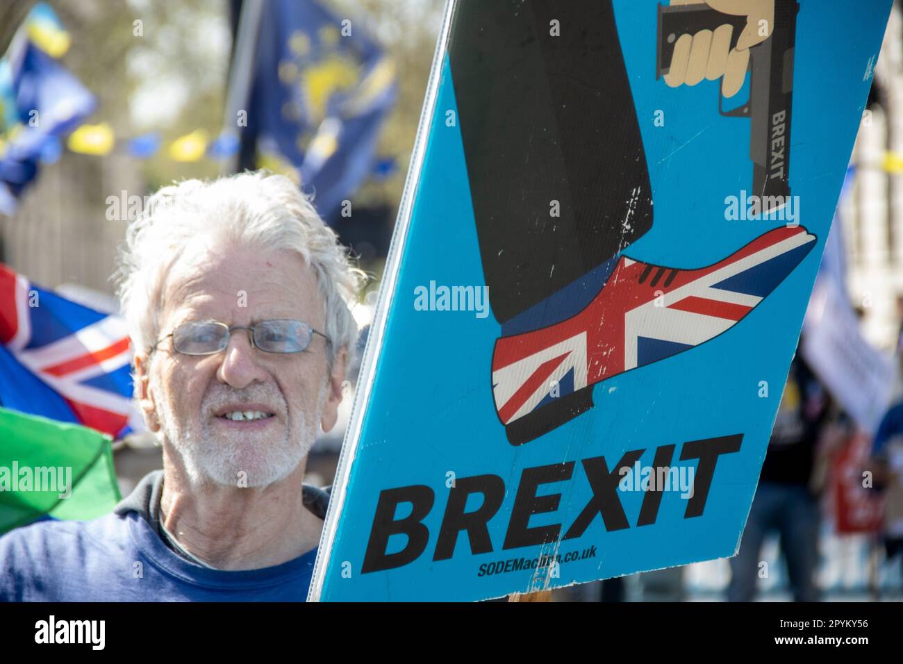 London, Vereinigtes Königreich: Anti-Brexit-Kampagne und Wiedereinstieg in die Kampagne am Parliament Square. Stockfoto