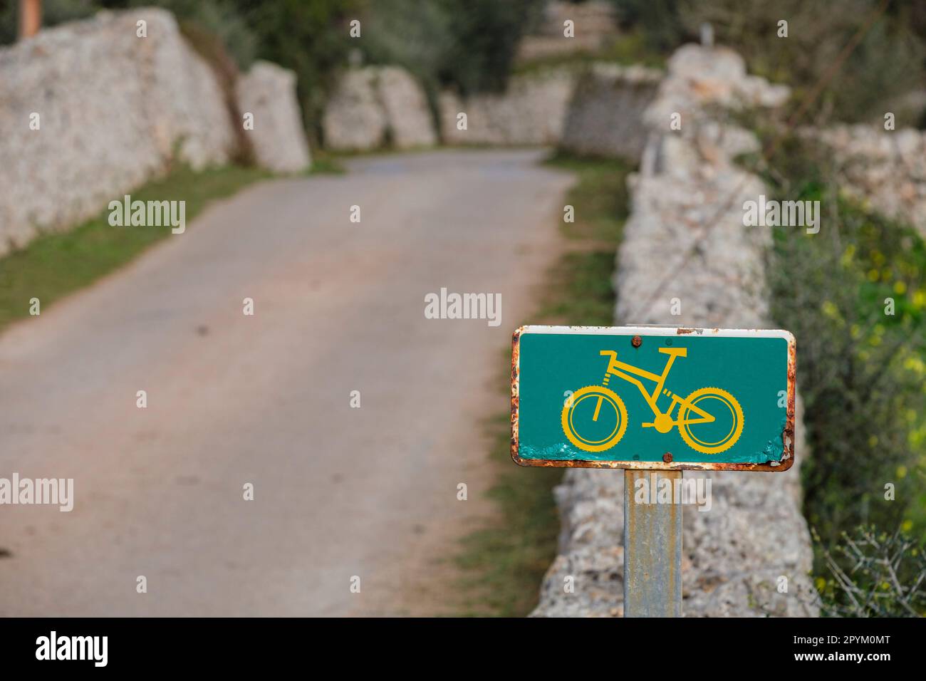 Fahrradweg, Alaior, Menorca, Balearen, Spanien Stockfoto