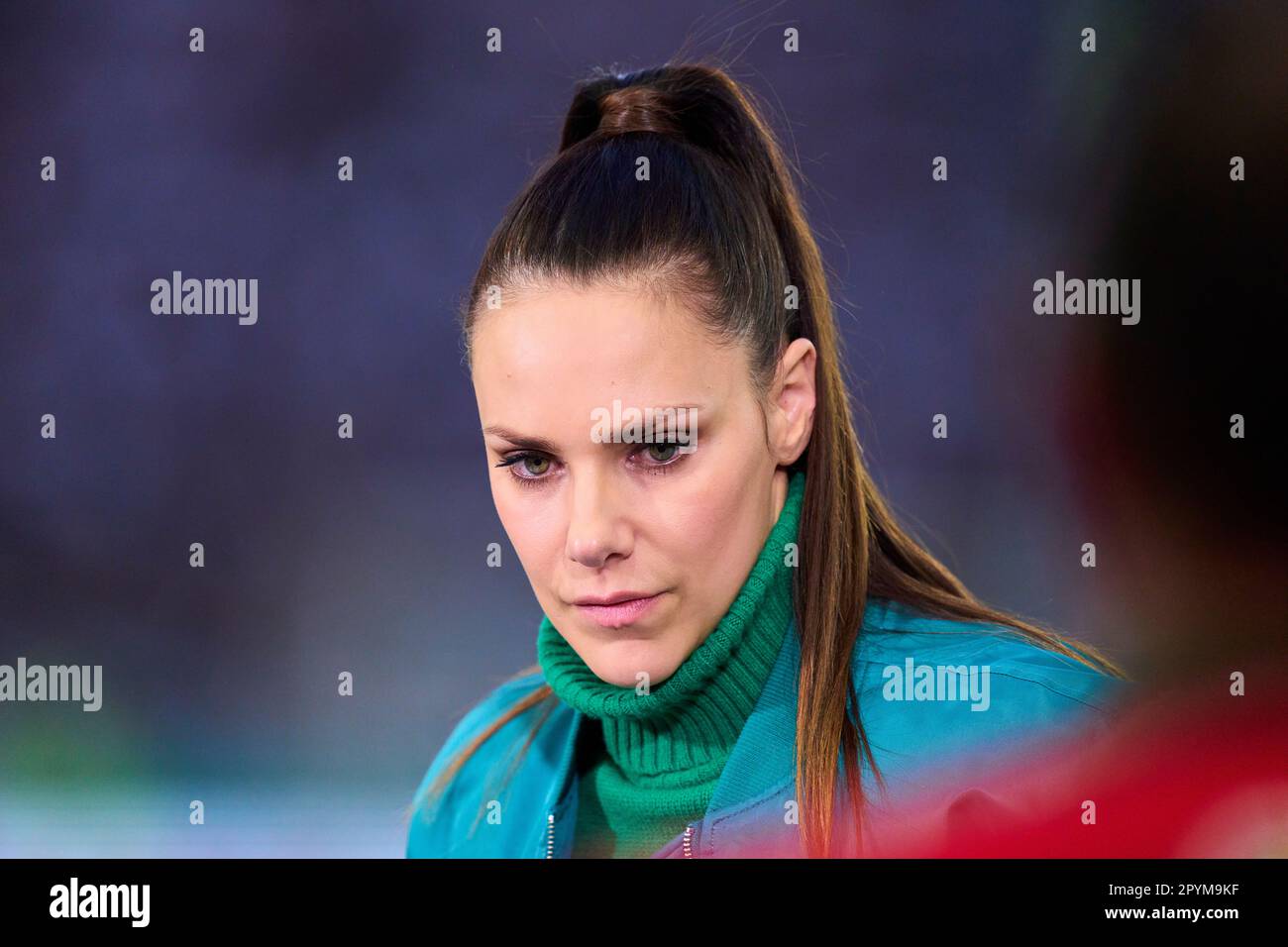 Stuttgart, Deutschland. 03. Mai 2023. Esther Sedlaczek, Moderatorin ARD Sport Moderatorin, Sportmoderatorin, Journalistin, im Spiel VFB STUTTGART - EINTRACHT FRANKFURT 2-3 DFB-Pokal, deutscher Fußballpokal, Halbfinale am 03. Mai 2023 in Stuttgart. Season 2022/2023 Gutschein: Peter Schatz/Alamy Live News Stockfoto