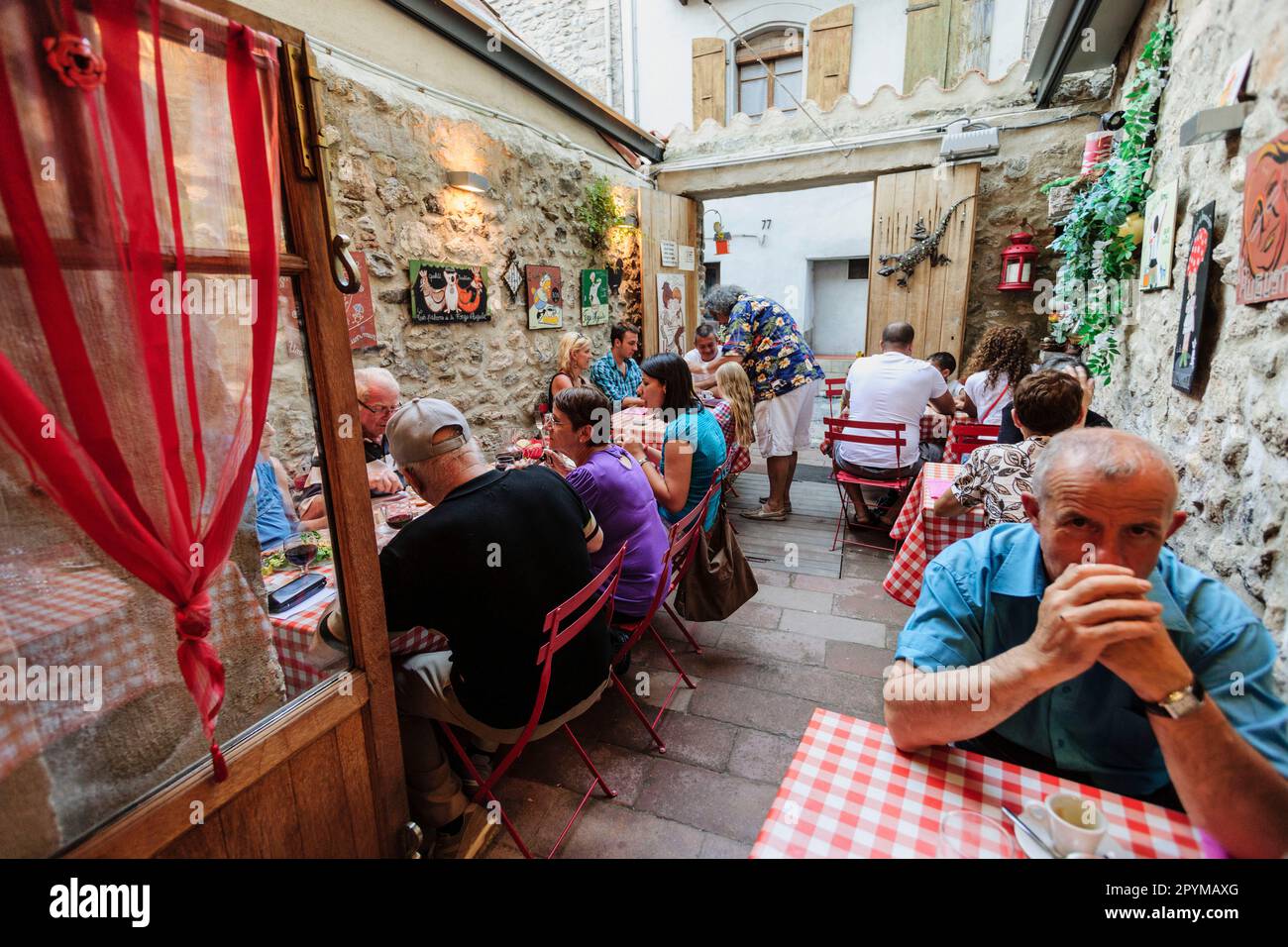 creperia, Vilafranca de Conflent, Roussillon, pirineos orientales, Francia, europa Stockfoto