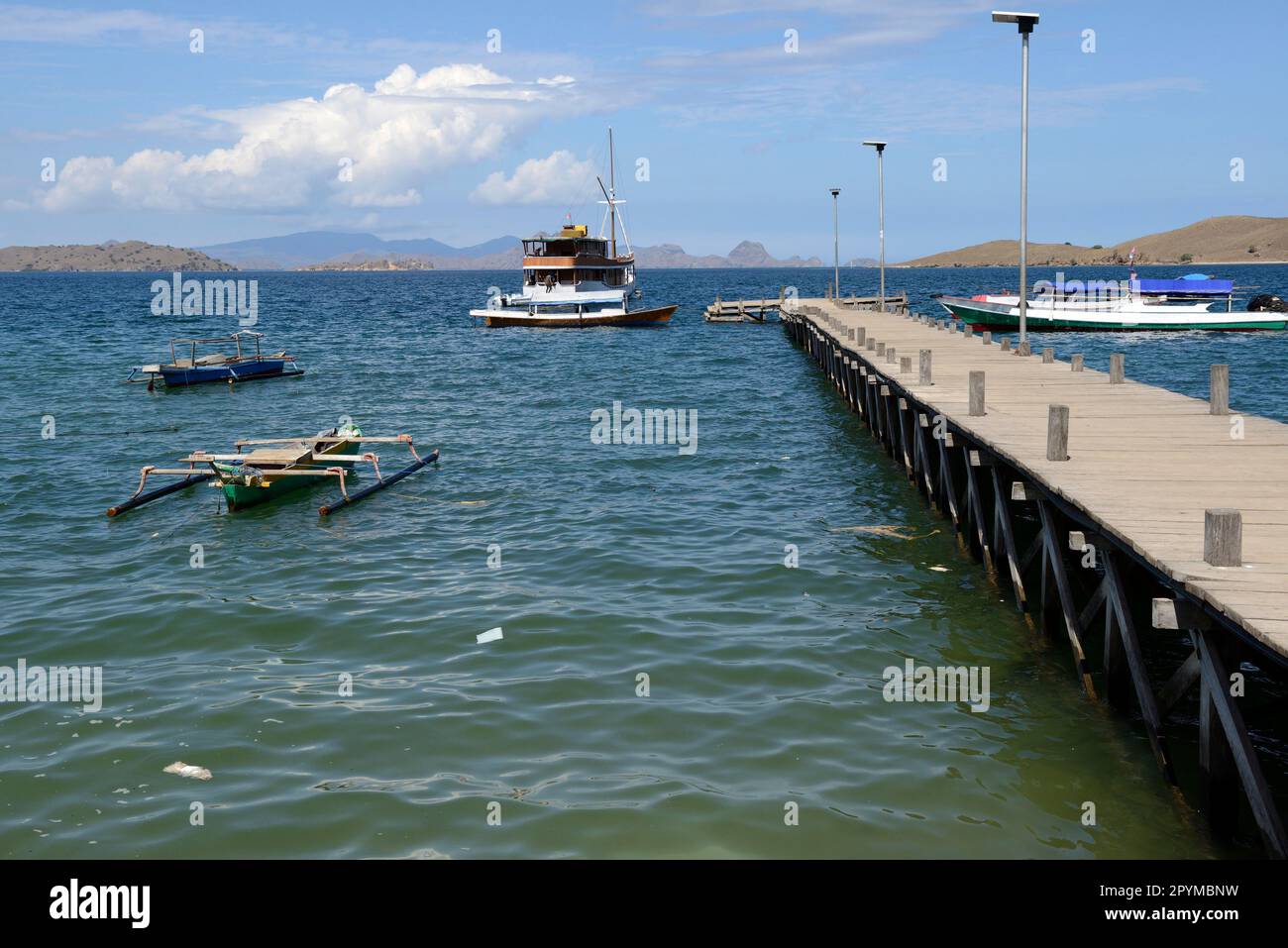 Anlegestelle am Hafen, Dprf Komodo, Komodo-Nationalpark, Komodo-Insel, UNESCO-Weltkulturerbe, Indonesien Stockfoto