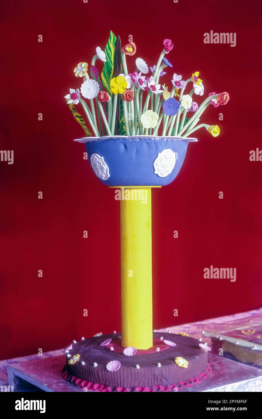 Blumen in Zucker-Weihnachtsdisplay, Kerala, Südindien, Indien, Asien Stockfoto Blumen in Zucker-Weihnachtsdisplay, Kerala, Südindien, Indien, Asien Stockfoto