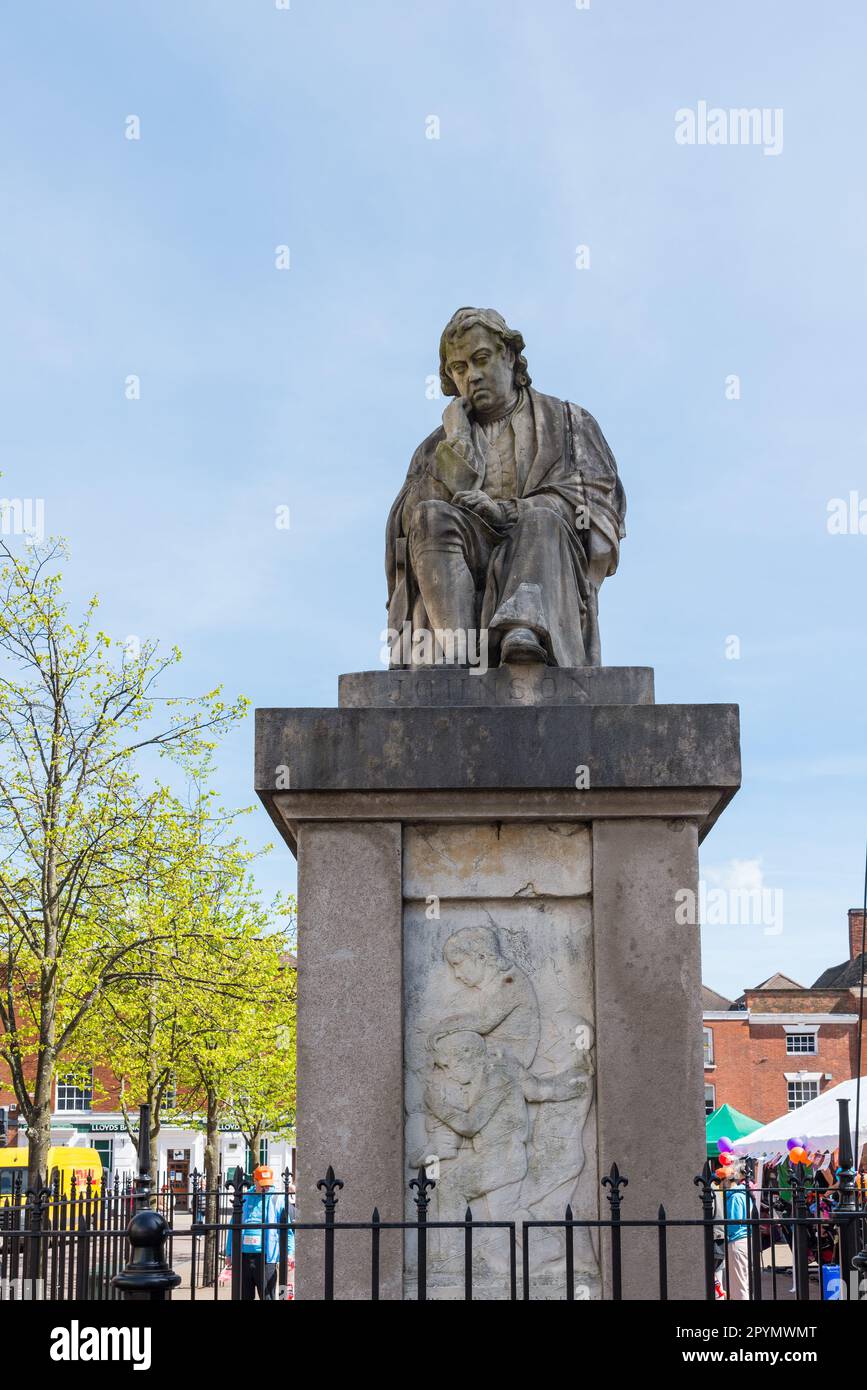 Statue von Samuel Johnson in seinem Geburtsort Lichfield, Staffordshire Stockfoto