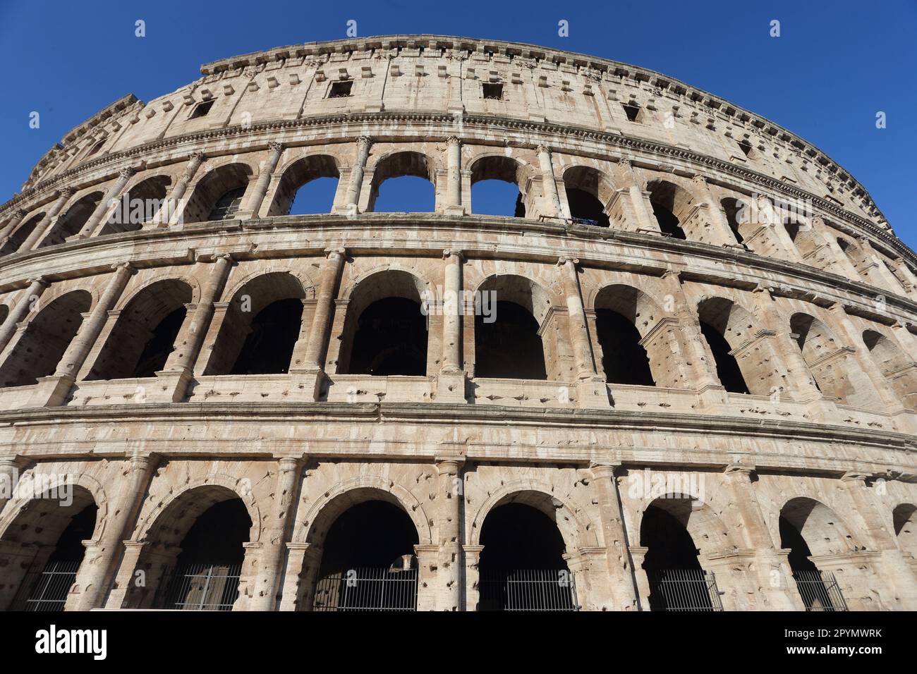 Rom - das Flavianische Amphitheater des Kolosseums Stockfoto