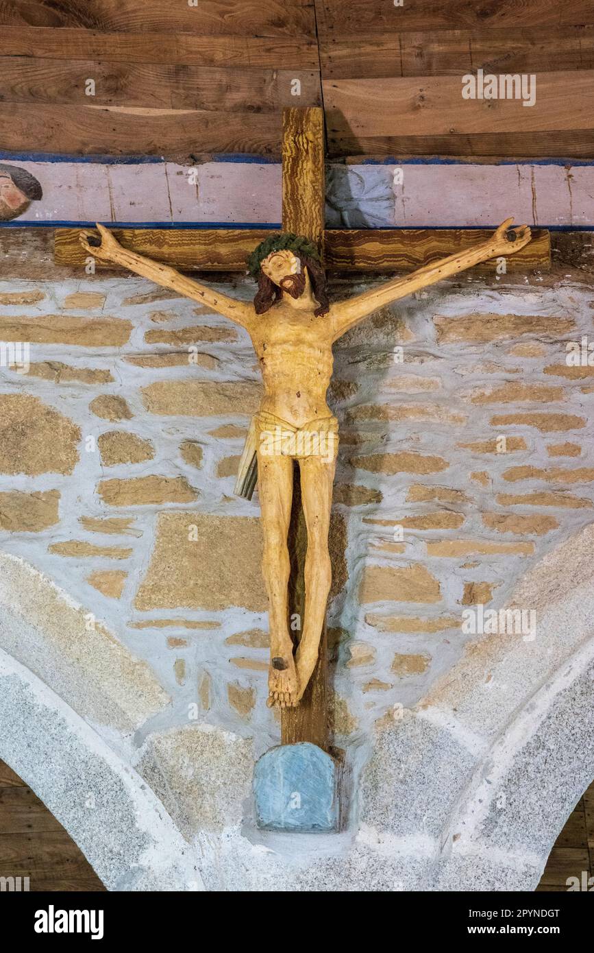 Das hölzerne Kruzifix von Trémalo, das Modell für das Gemälde von Paul Gaugauns „der gelbe Christus“ (Le Christ jaune), Kapelle Trémalo bei Pont-Aven Stockfoto