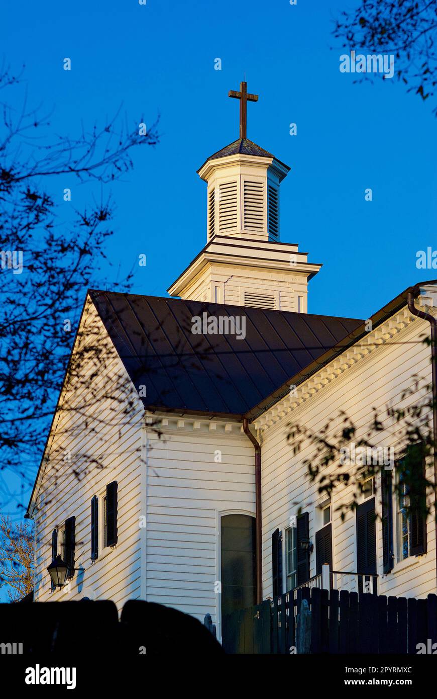 Historisches St. John's Episkopal Church in Richmond, Virginia, ist der Ort, an dem Patrick Henry sein berühmtes „Gib mir Freiheit oder gib mir den Tod!“ Eine Rede. Stockfoto