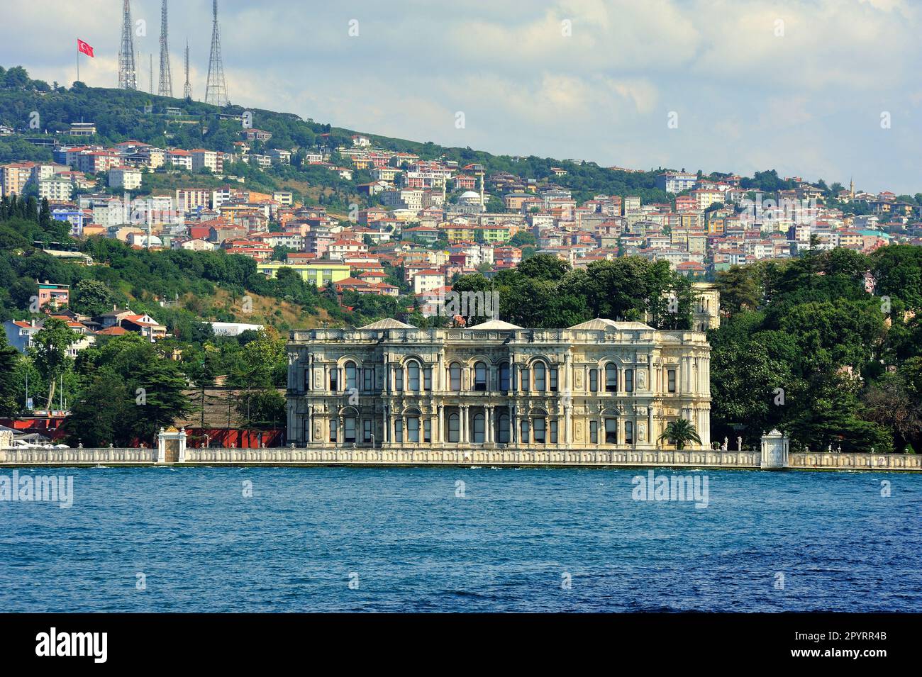 Beylerbeyi-Palast, einer der Paläste des Osmanischen Sultans, an der Küste des Bosporus Stockfoto