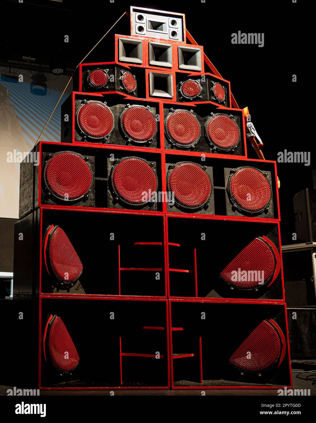 Reggae-Soundsystem mit mehreren Lautsprechern Stockfoto