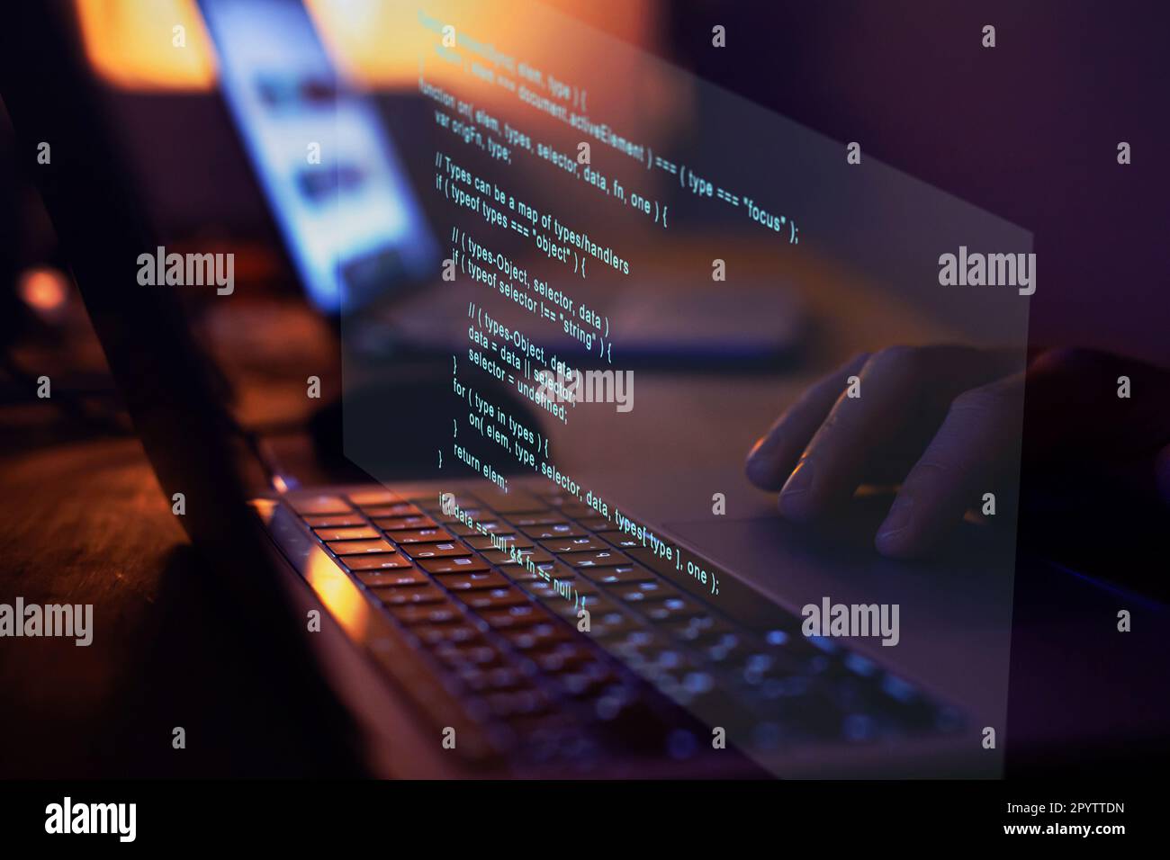 Programmieren von Code, entwickeln von Software-Codierung, Hände, die Computerskript eingeben. Stockfoto