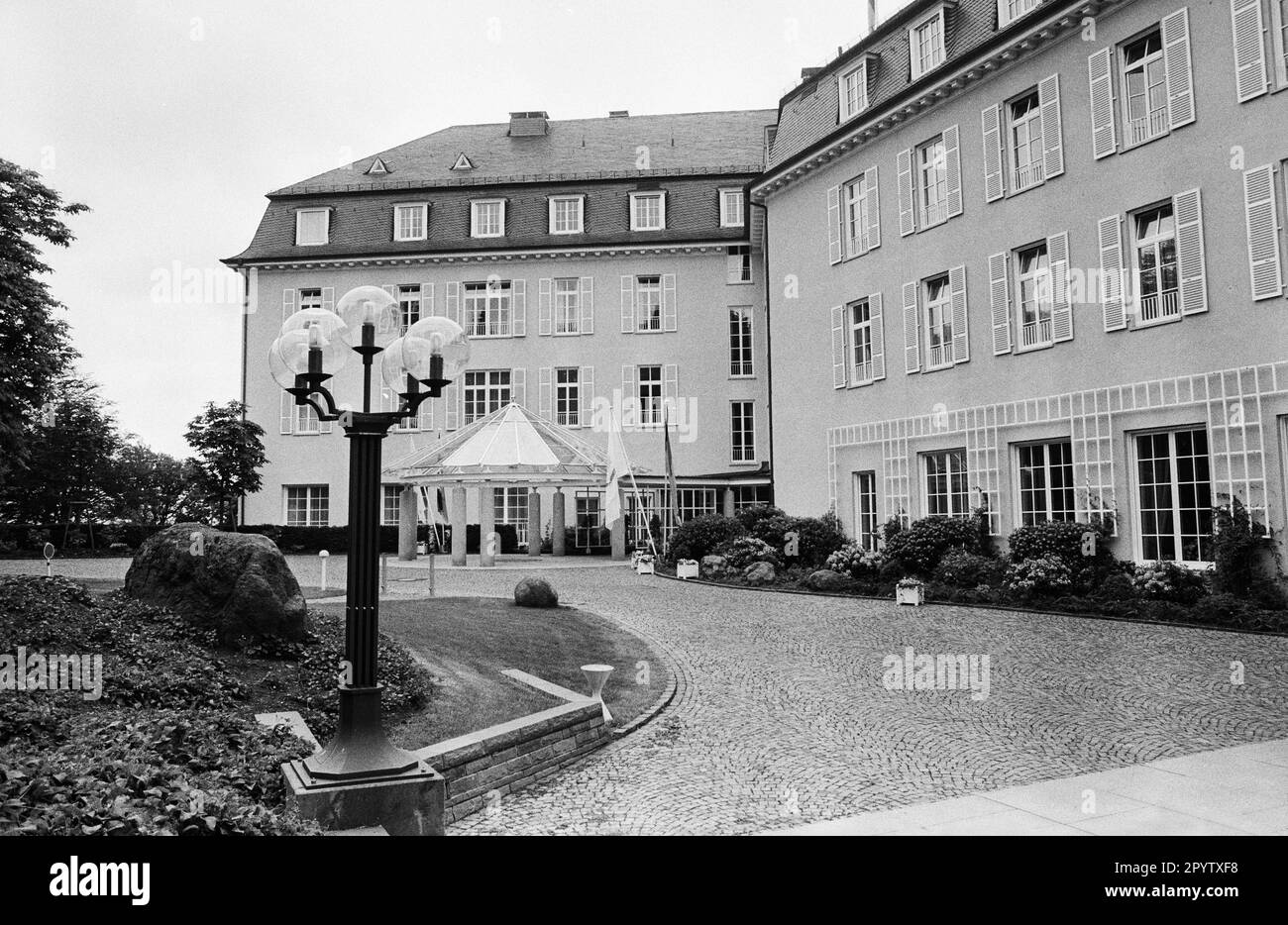 Deutschland, Königswinter, 03.06.1992 Archiv: 34-25-27 für Ihr Archiv Foto: Der Petersberg, Gästehaus der Bundesrepublik Deutschland [maschinelle Übersetzung] Stockfoto