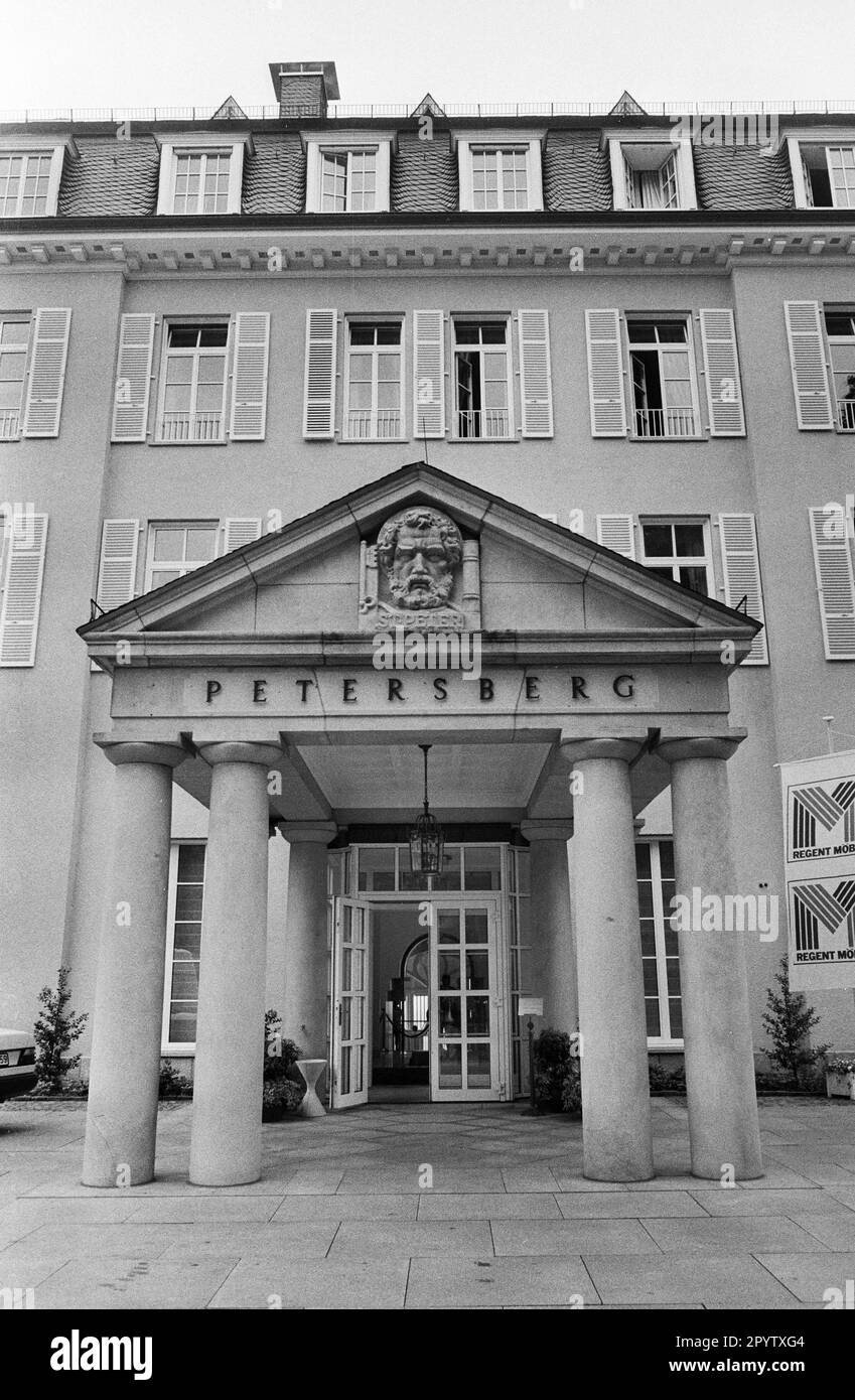 Deutschland, Königswinter, 03.06.1992 Archiv: 34-25-21 für Ihr Archiv Foto: Der Petersberg, Gästehaus der Bundesrepublik Deutschland [maschinelle Übersetzung] Stockfoto