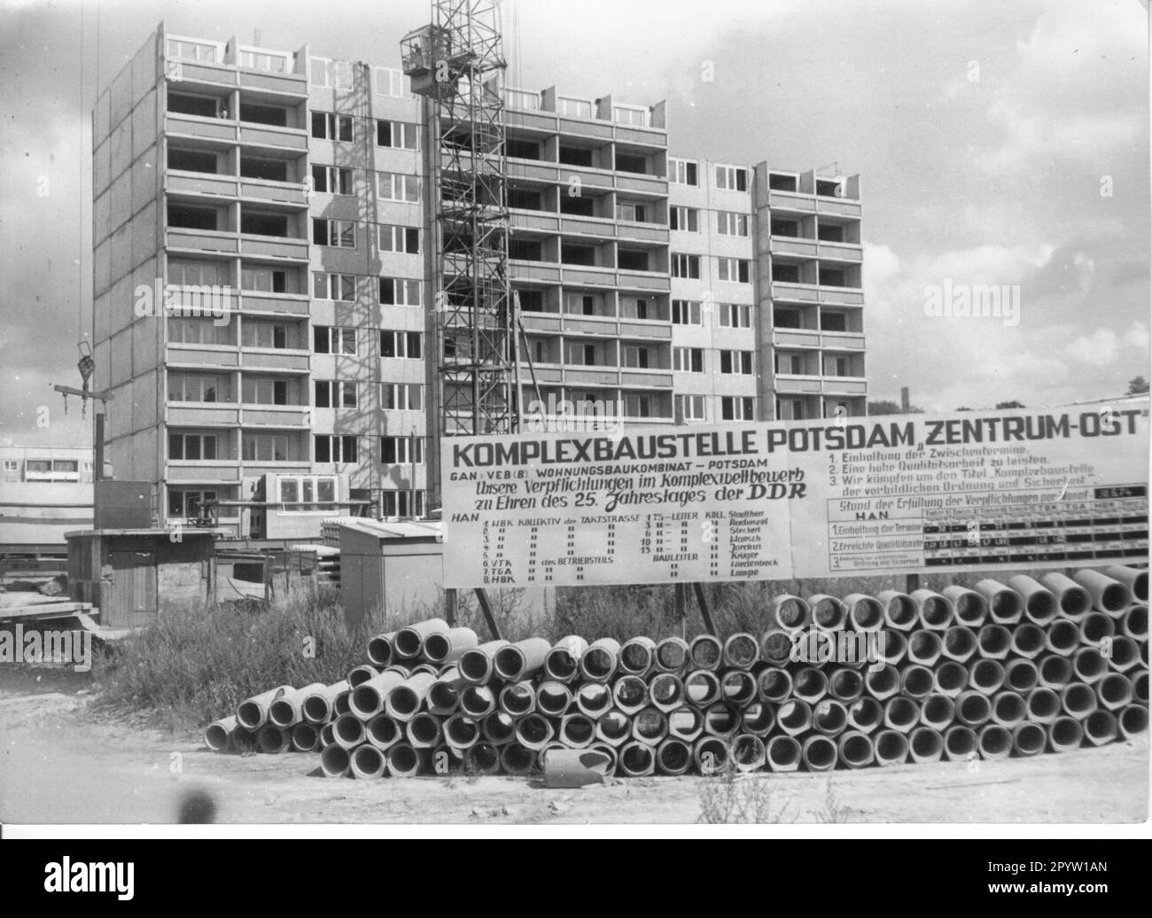 Grosse Baustelle, Bauarbeiten, Wohnungsbau im Neubaugebiet Zentum-Ost in Potsdam. DDR. Foto: MAZ/Archiv, 70s. [Maschinelle Übersetzung] Stockfoto