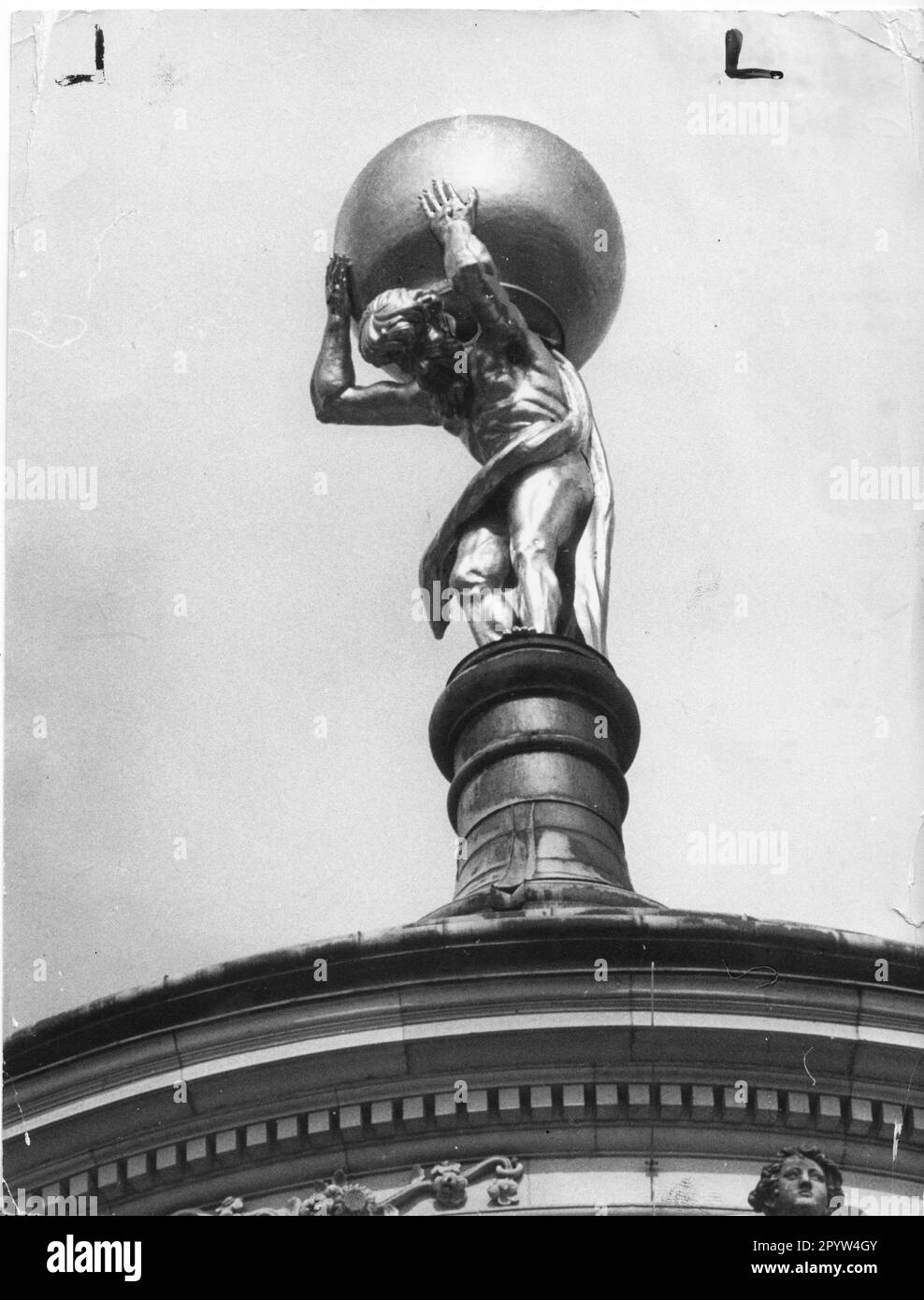 Potsdam Alter Markt Skulptur Atlas Abbildung 1976 Foto: MAZ/Christel Köster Stockfoto