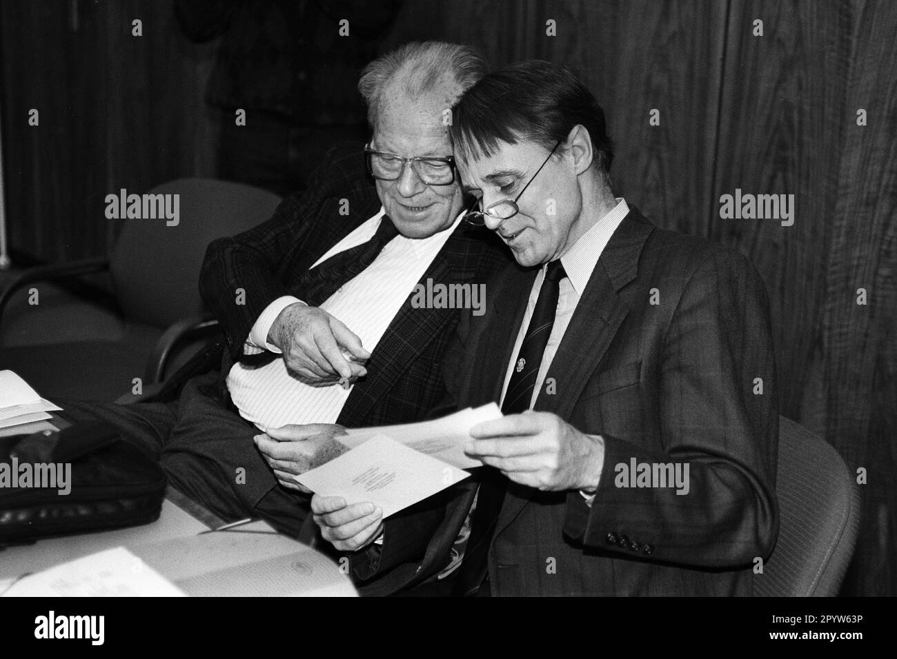 Deutschland, Bonn, 28. Januar 1992. Archivieren. 31-52-09 SPD parteirat Foto: Oskar Lafontaine, Stellvertreter. SPD Chairman [automatisierte Übersetzung] Stockfoto