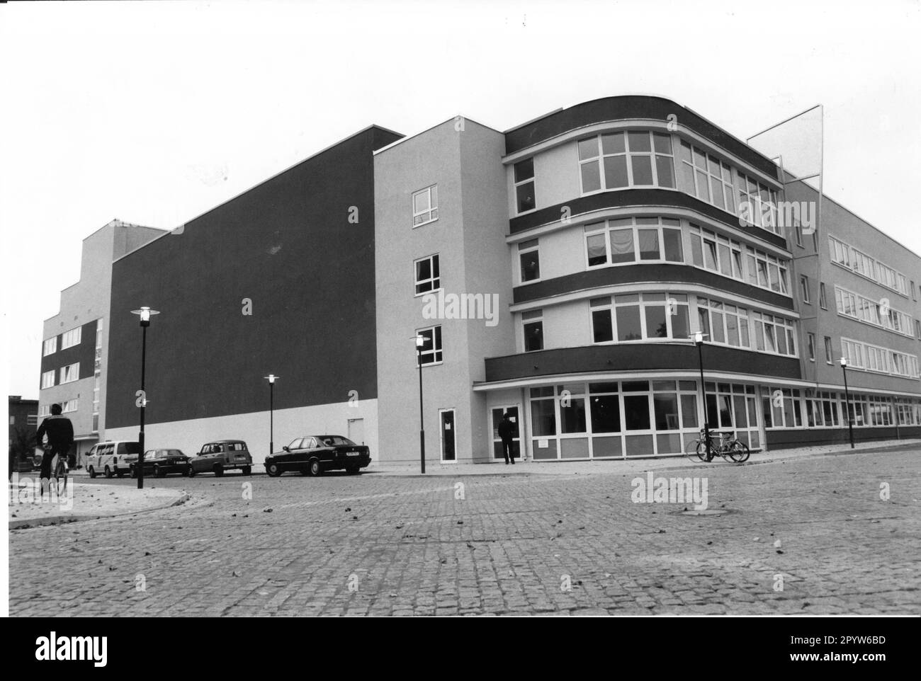 Neues Fernsehzentrum und Medienhaus mit vier Studios für Filmproduktionen. Foto: MAZ/Peter Sengpiehl [automatisierte Übersetzung] Stockfoto