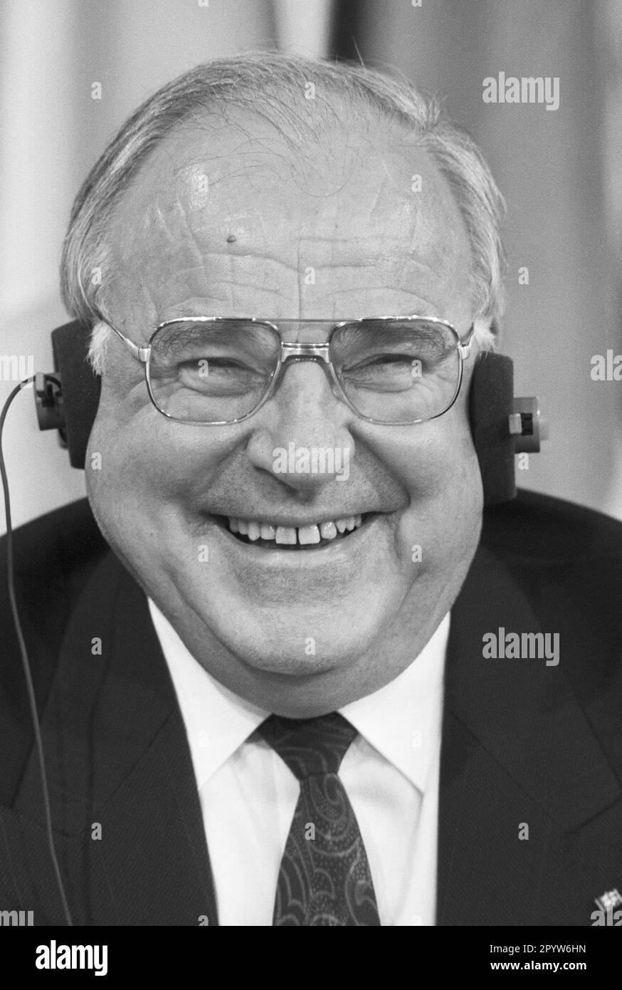 Deutschland, Bonn, 28.11.1991. Archiv: 30-37-07 deutsch-italienische Konsultationen Foto: Helmut Kohl, Bundeskanzler [automatisierte Übersetzung] Stockfoto