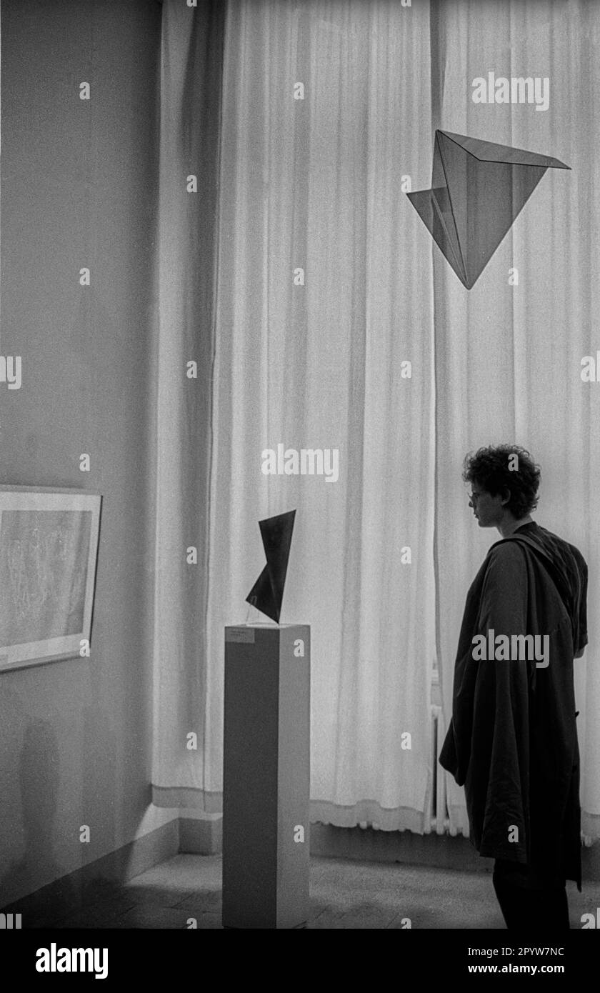 DDR, Dresden, 12.06.1989, Ausstellung: Hermann Glöckner, [automatisierte Übersetzung] Stockfoto