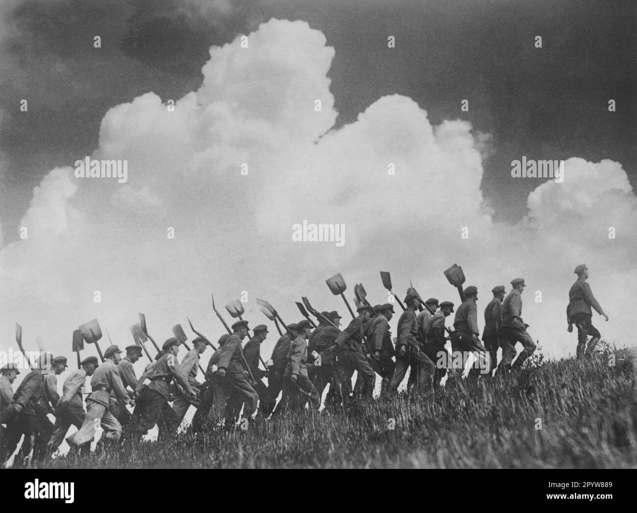 Mitglieder des Freiwilligen Arbeitsdienstes. [Maschinelle Übersetzung] Stockfoto