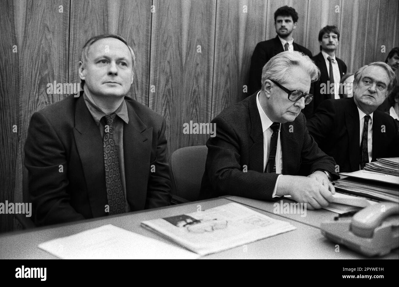 Deutschland, Bonn 03.12.1990. Archiv-Nr.: 23-58-32a SPD parteirat-Tagung Foto: Oskar Lafontaine, Hans-Jochen Vogel und Johannes Rau [automatisierte Übersetzung] Stockfoto