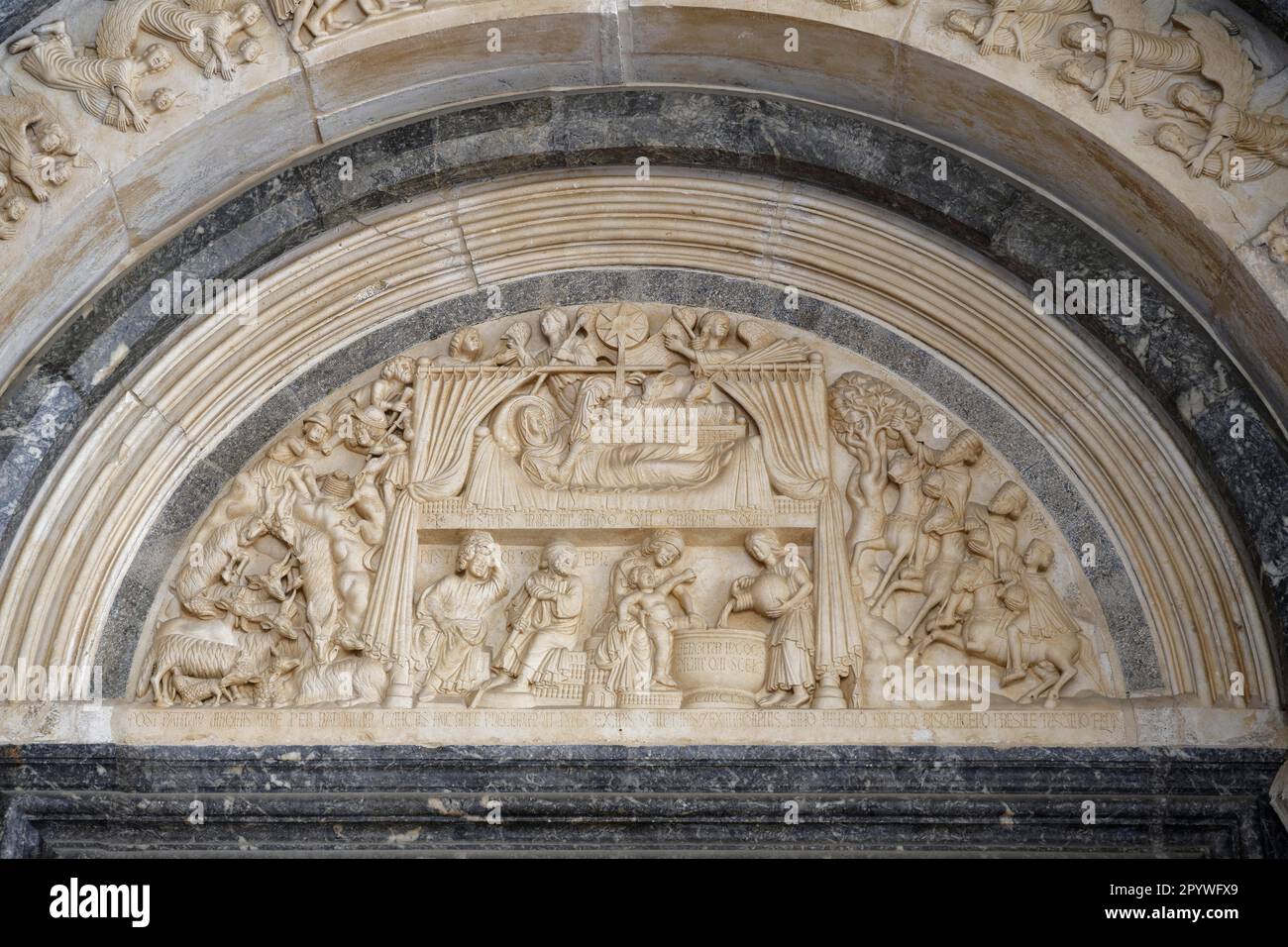 Portal, Sveti Lovre Kathedrale, Trg Ivana Pavla II, Trogir in Kroatien, Trogir, Splitsko-Dalmatinska, Kroatien Stockfoto