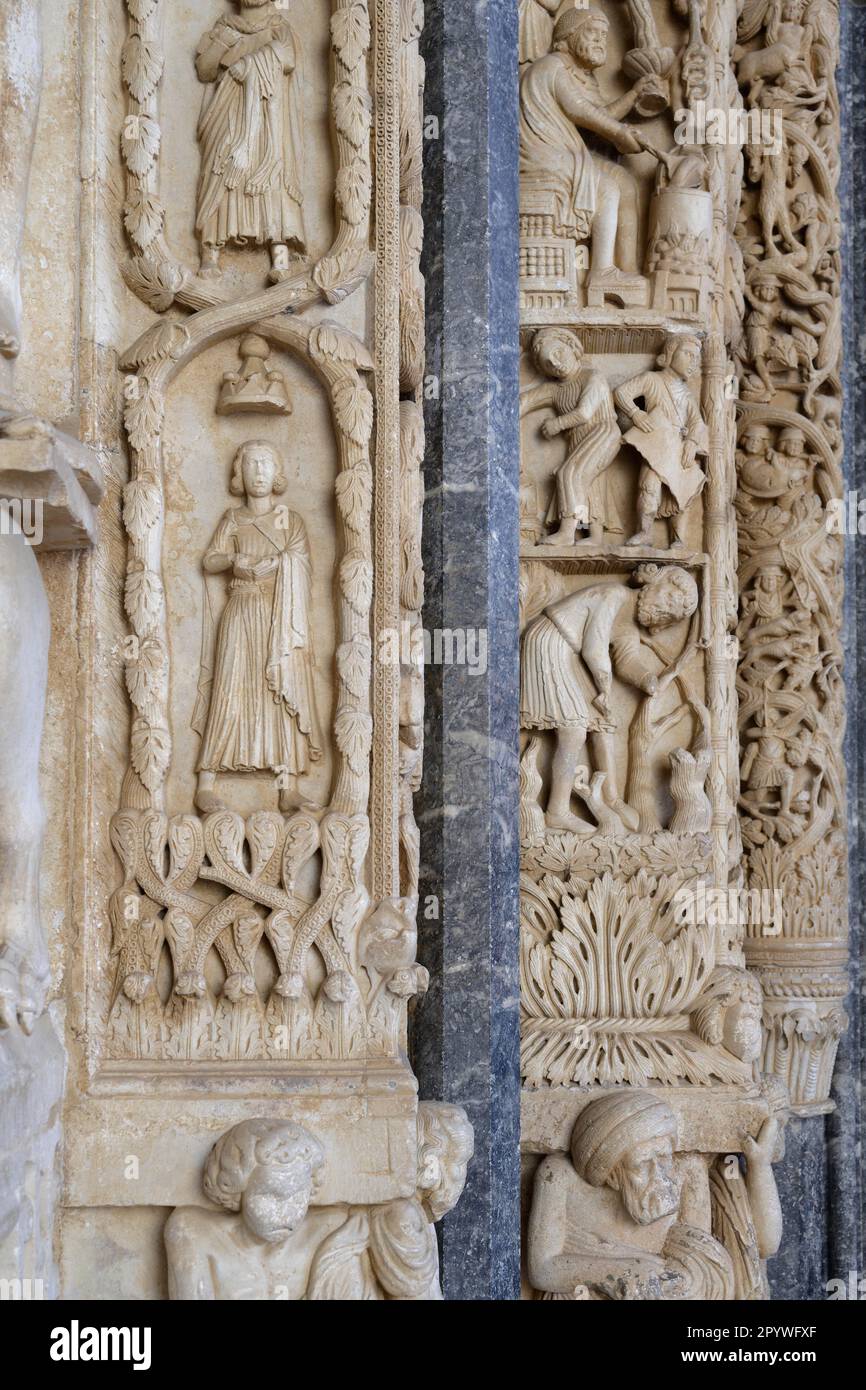 Portal, Sveti Lovre Kathedrale, Trg Ivana Pavla II, Trogir in Kroatien, Trogir, Splitsko-Dalmatinska, Kroatien Stockfoto